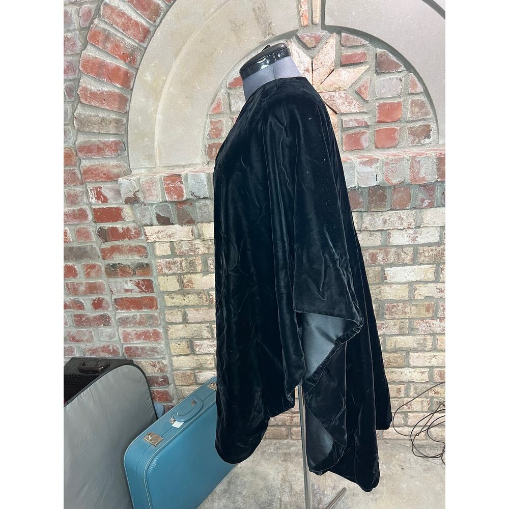 Cape velvet black wrap - Picture 4 of 8